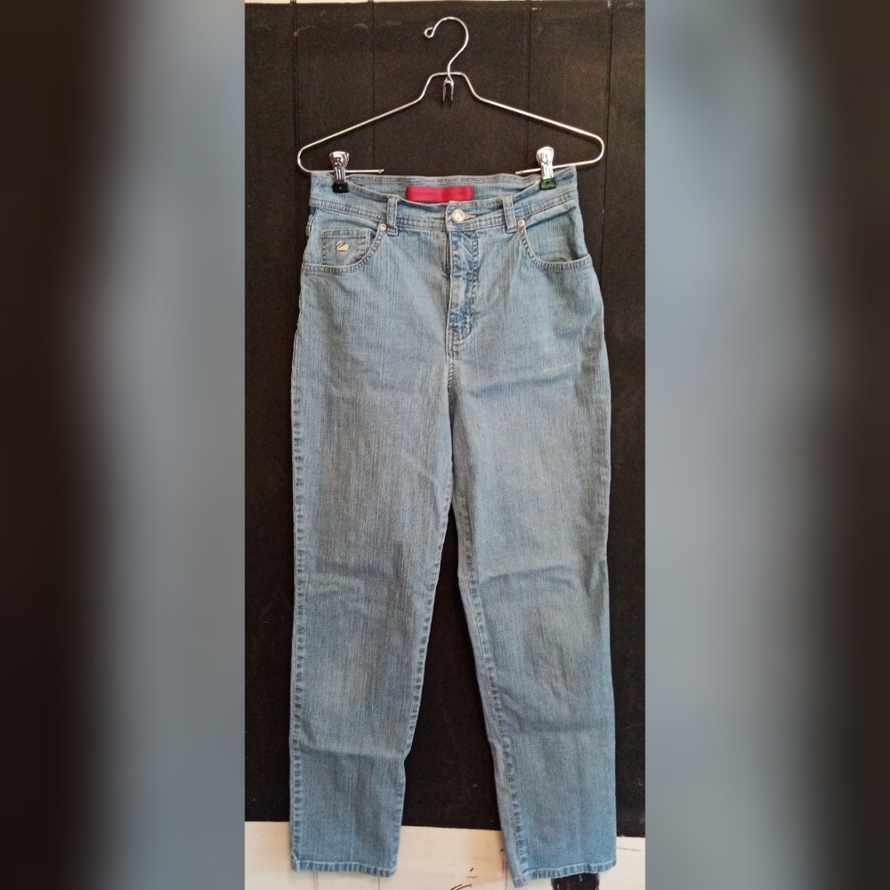 Gloria Vanderbilt Mom jeans